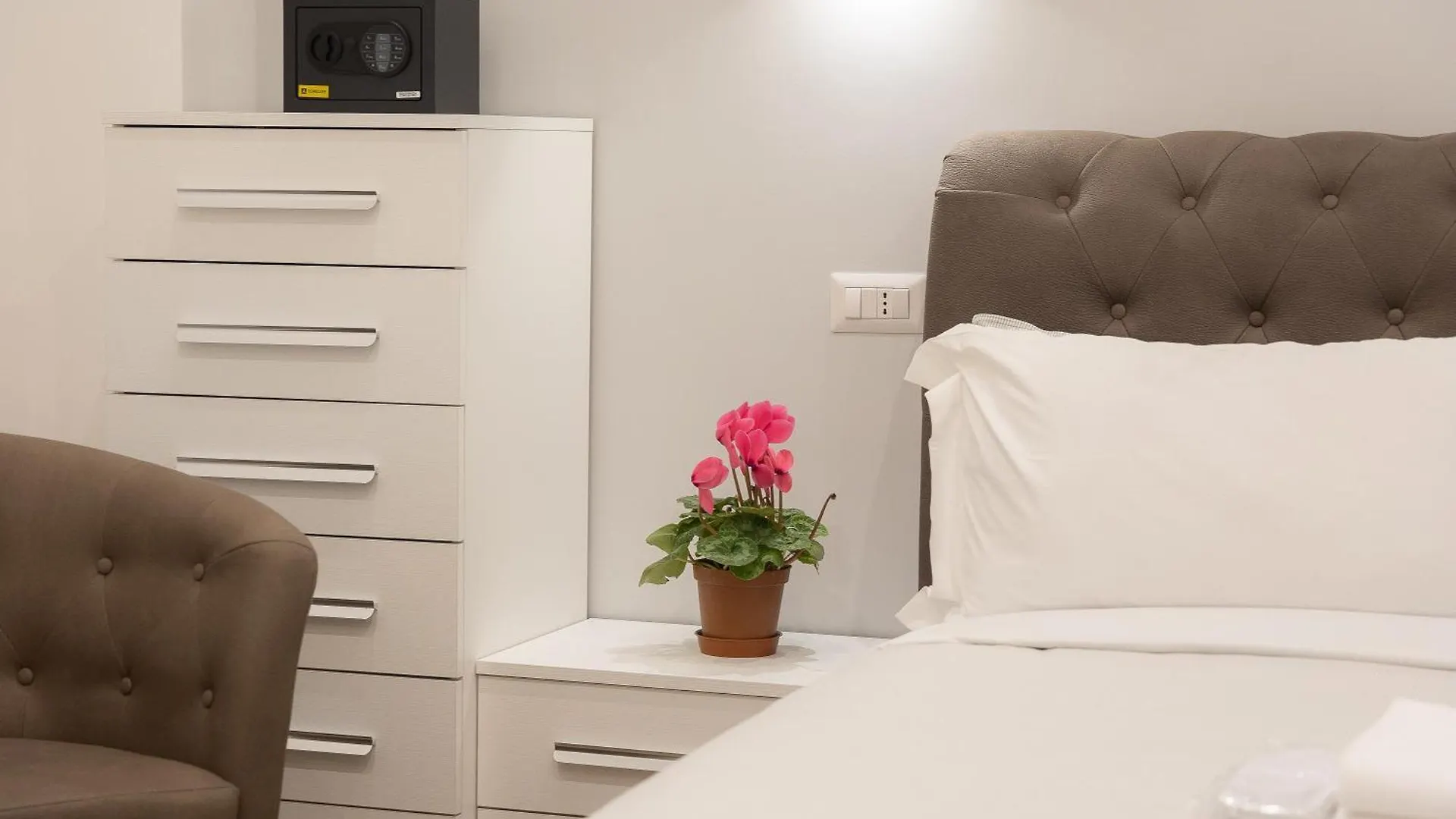 Trastevere Palace Guest House Rome